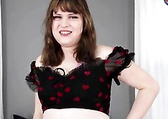 Honey Stefani (likewise known as Stefani Paris) is a 24 year old from Illinois, with some great curves and a hot, sultry demeanor. Her ebony petticoat