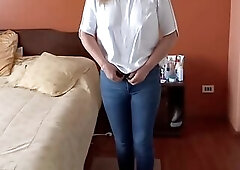 My stepson and I see a porn clip and masturbate, this guy asks me for a bit of ass