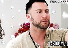 Cheating Latin chick Wife Screws With A Stranger During the time that Her Cuckold Spouse Work On His Laptop