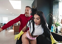 Wife's Sis Dishes Out Her Tits: Scott Nails The Official Egypt in Reality Kitchen sex scene