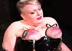 Amateur fetish big booty bitch riding with her bum