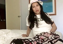 she-creature amzing popshot in motel rest room