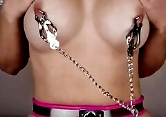 Freaky teen starts her mornings playing with nipple clamps
