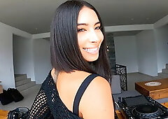 Seduced a Dj and He Gives Me a Special Class | Pov