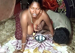 Desi Wife Ki Dudh Nikala Chai Banane Ke Liye