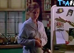 Jennifer Aniston Sexy Scene  in Friends