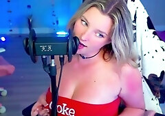 TheNicoleT Gives Titty JOI