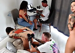 Tattoo Artist Fucked Me Hard before the Session!