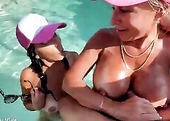 Abi James & Sunni Daize Give Memorable Tandem Oral-job