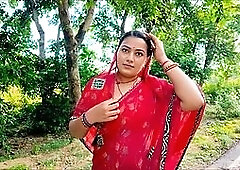 Dost ki unsatisfied bibi fucked by me bhabi jungle me akeli lift deke sex done hot Hindi viral video