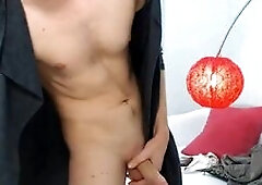 Big Cock Webcam Handjob by a Hot Amateur Man
