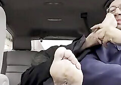 I SCORED SOME VERY SMELLY HOMELESS FEET IN PHILADELPHIA