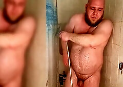 Naked men shower, douche, men in shower
