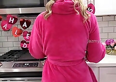 Blonde MILF with Big Tits in Amateur hardcore Jazmyne Tla(2K) - Big tits