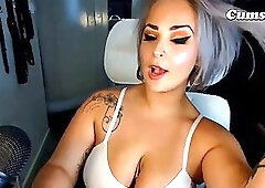 Big Ass Blonde Puts on a Wild Show