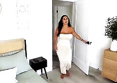 Lalin girl mother I'd like to fuck Can't Pay Her Bills - LEXIS STAR