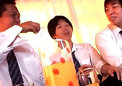 02957,Expose your obscene body...