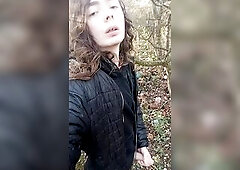 T-girl fapping outdoors