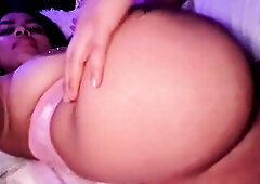 La chupa muy rico y todo pero tiene novia.