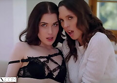 Jade Nile gets Help from her Roommate, to Open BF Eyes