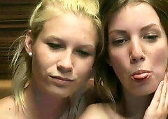 Amateur blonde teen girlfriend toyed and facialized