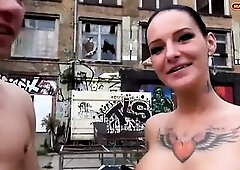 Heisser Sex in einem Berliner Hinterhof