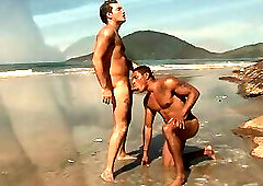 Jungle sex with two hard black dicks