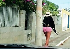 BODY PAINTING SHORTS WALKING