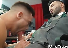 Johnny Viper lures and drills his muscular intern Jony Star