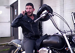 Men Of Anarchys Stakeout