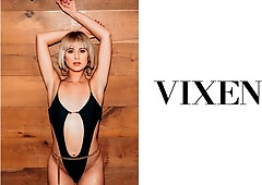 Good-looking teen blonde Jessie Saint fucked in the cowgirl pose