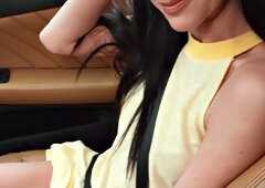 Pussy Stranded In Wind