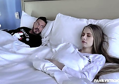 Nice teen Ariana Marie enjoys face sisting and cock riding on Xmas eve