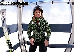 Sciatrice coperta di sperma da ragazzo conosciuto sulle piste. DIALOGHI ITA sesso in SPA