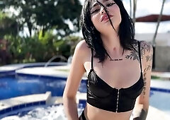 I warm up my cameraman and screw him