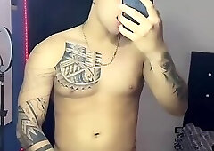 Lucio nos deleita con una paja