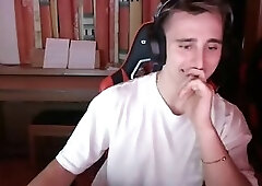 Cajoled a funny athlete to show off