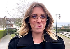 Aurrora, 23 years old, an anatomical bomb... very ambitious! - Jacquie et Michel TV