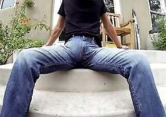 Pissing in a cock rubber until it bursts in my jeans