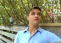 Muscle stud ass fucks his naughty friend