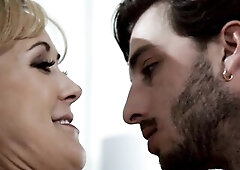 After lengthy planning Brandi Love can lastly fulfill her husbands fantasy, and get drilled right in front of him. By the look on their faces everybod