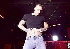 RealityDudes - Muscled Theo Ross teasing