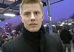 Dude uses his talented feet to get his lover off