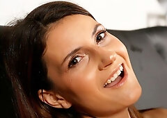 TINY TINA — MESSY PEE STREAMS