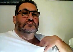 Bear masturbation, inexperienced