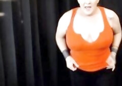 I'm determined to make u watch me as this babe Hulk buff babe! It's gonna take me time to build and gain! U start this day! I lift dumbbells