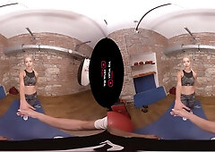 Alone In The Gym - Shaved Blonde Workout Sex - Sexlikereal