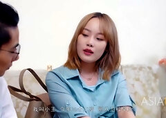 Asian Girl Goes To A Hotel For A Sexual Encounter