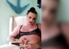 Love to see her jack off!