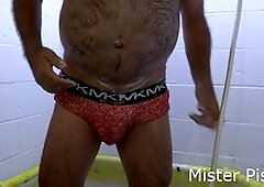 Men pissing, piss in pants, shower piss